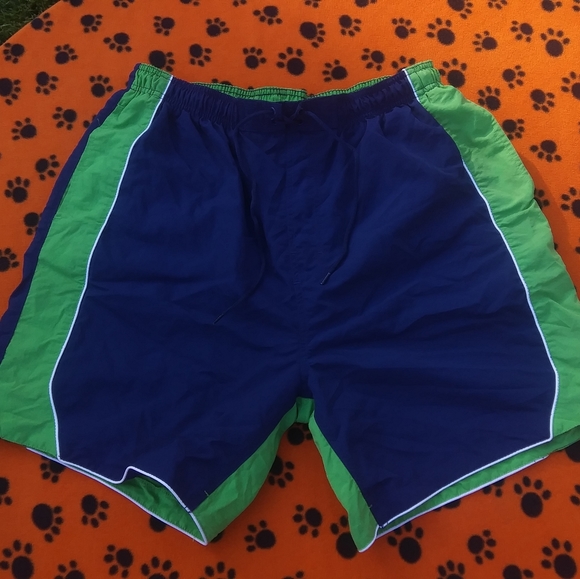 Two men's swim shorts - Picture 4 of 6